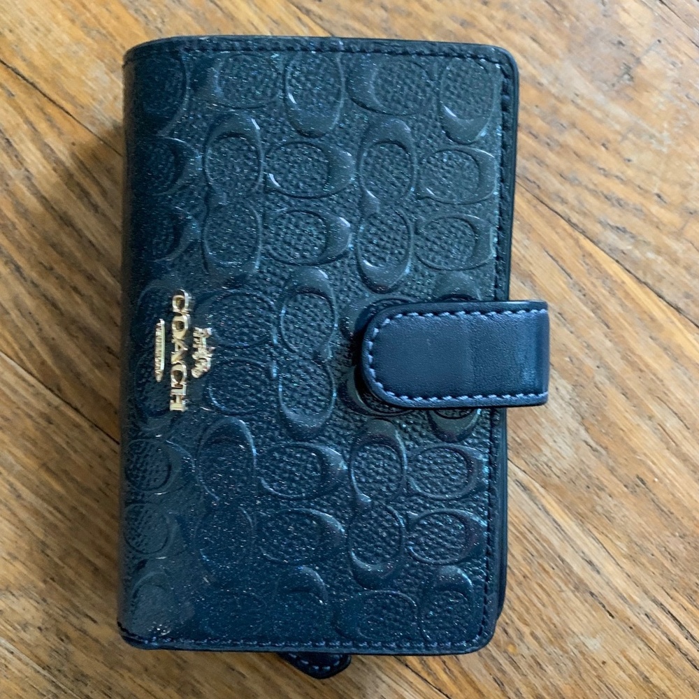 Coach F39172 Corner Zip Wallet